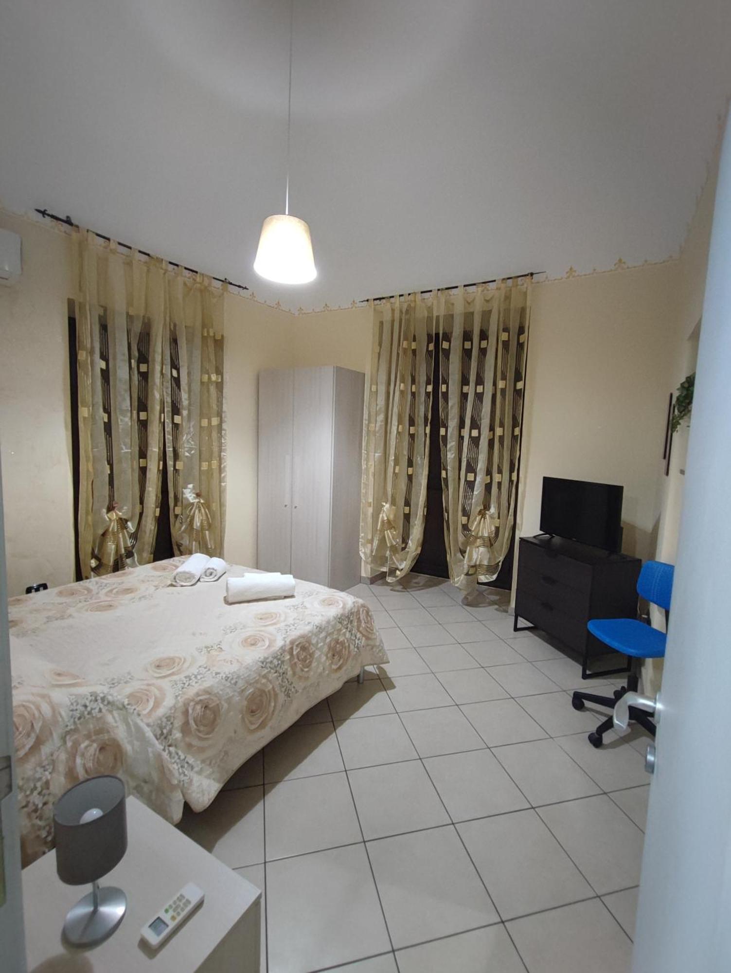 Appartamento Casa Desirè Catania Esterno foto