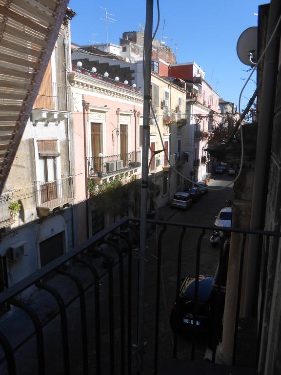 Appartamento Casa Desirè Catania Esterno foto